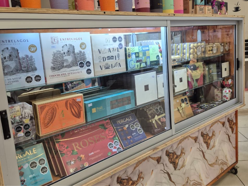Pili's Coffee - Chocolates